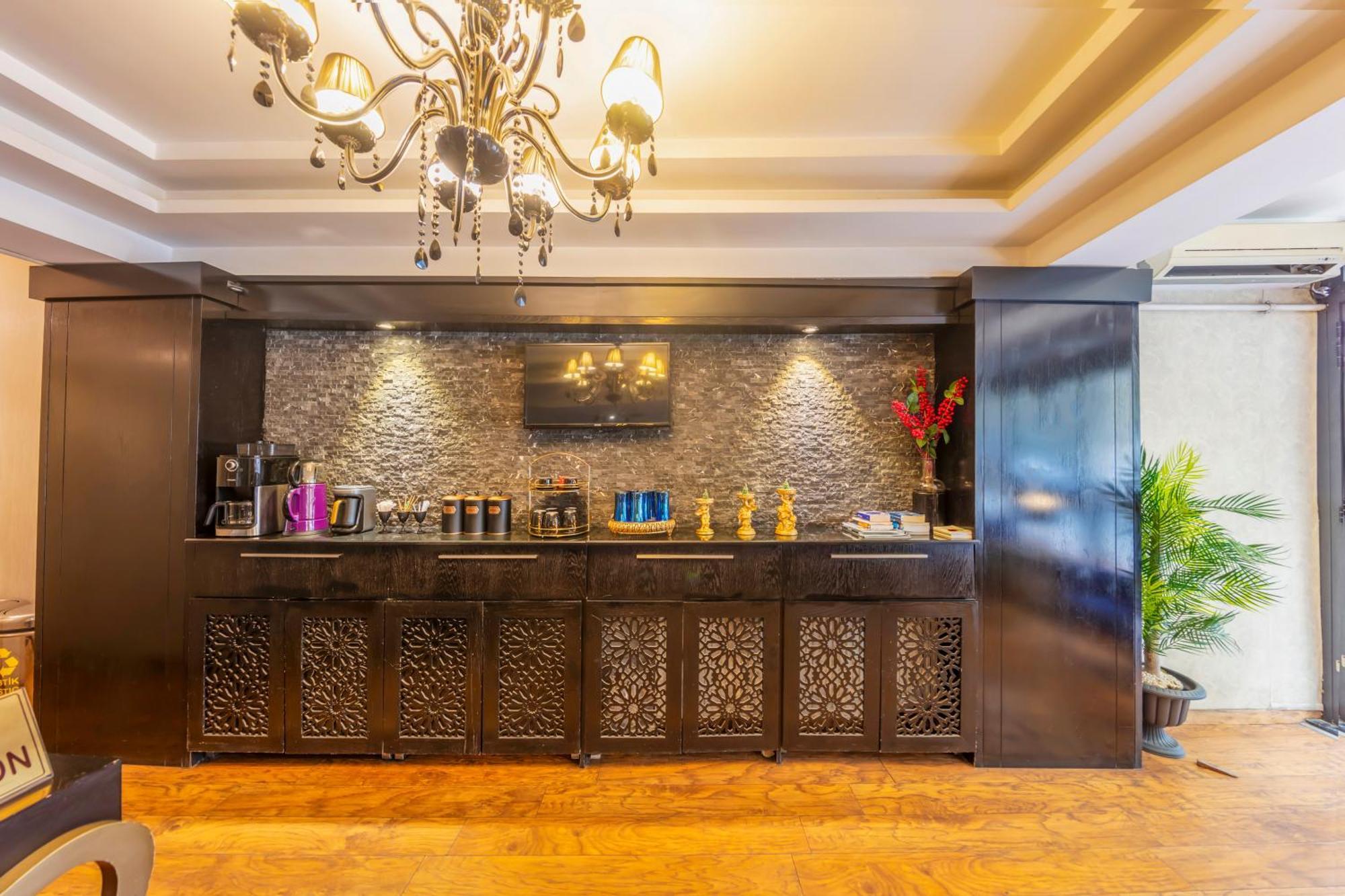 In Pera Boutique Hotel Стамбул Экстерьер фото